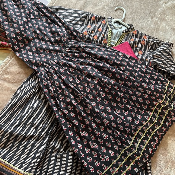 junaid jamshed 3 piece suit - Picture 3 of 6